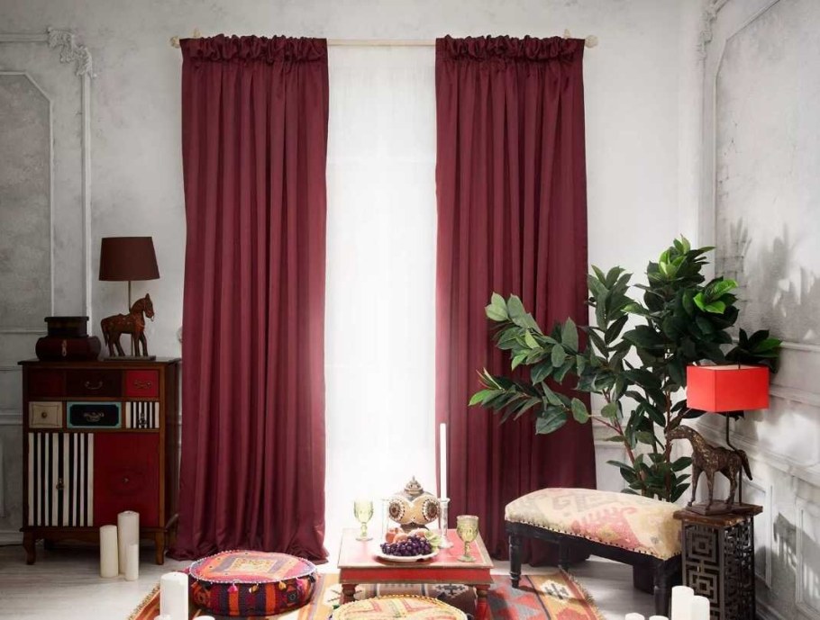 Портьеры бордовые