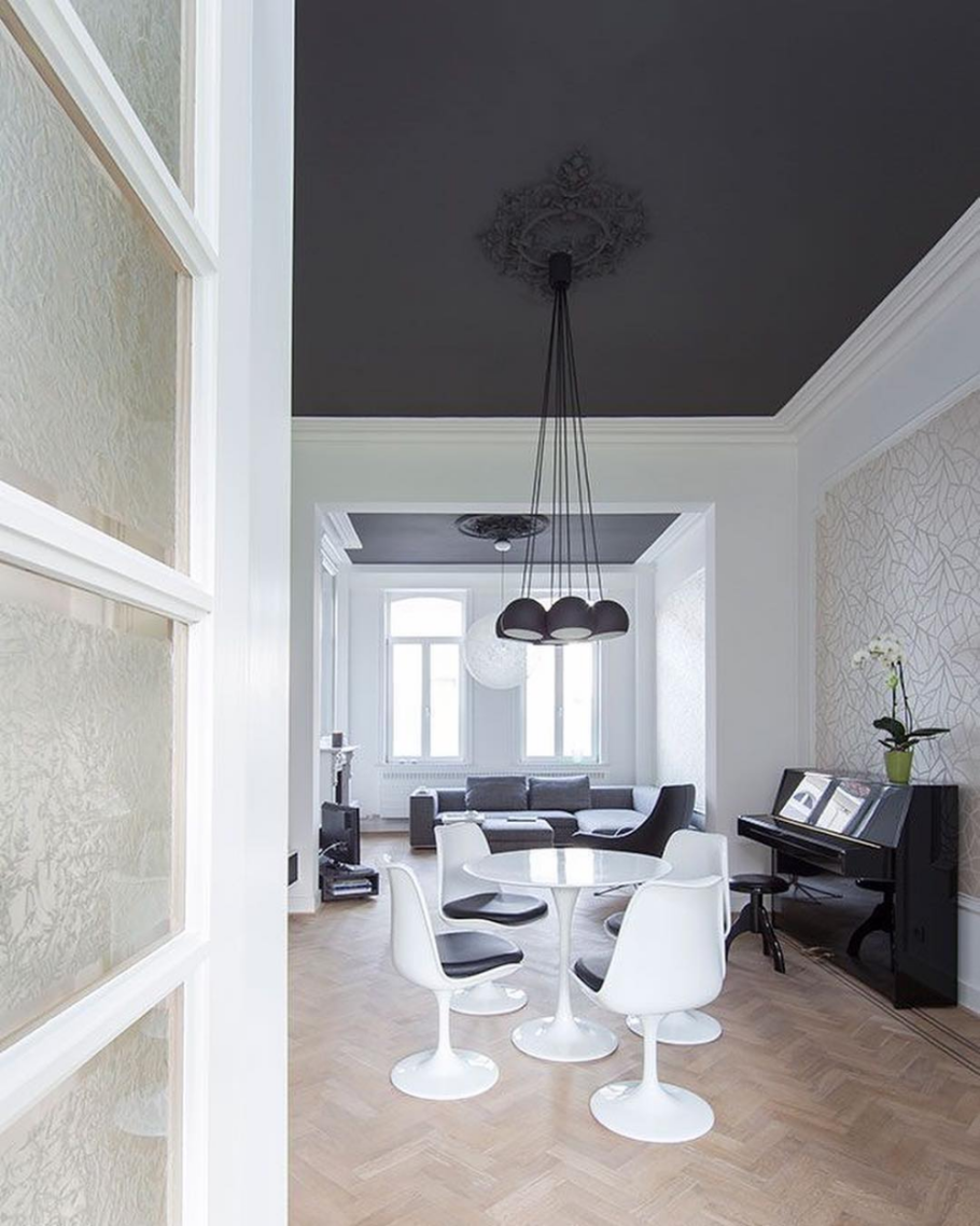 Темно серый потолок