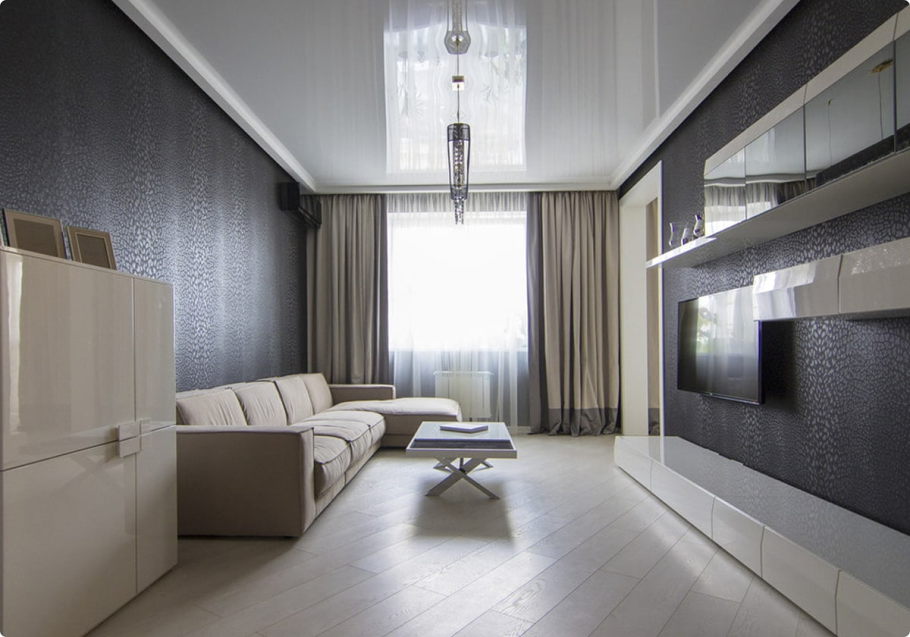 Натяжные потолки в интерьере