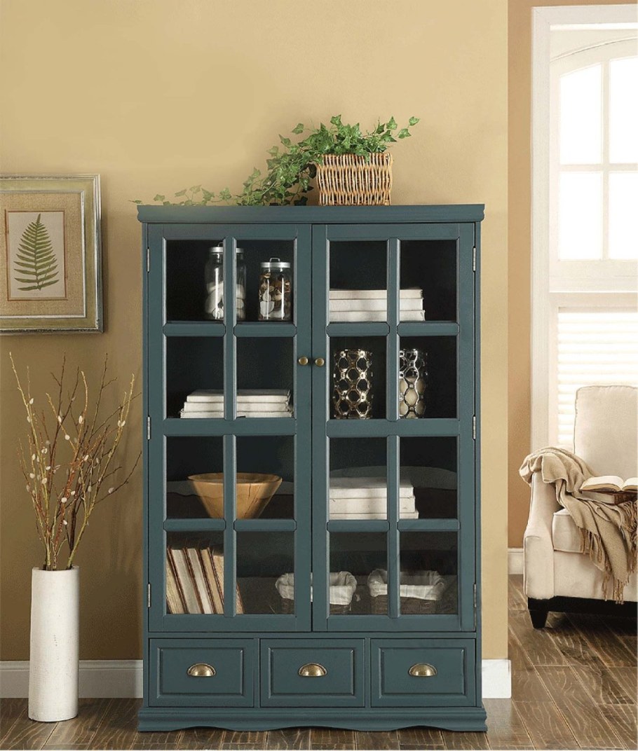 Ikea шкафы-витрины ХЕМНЭС