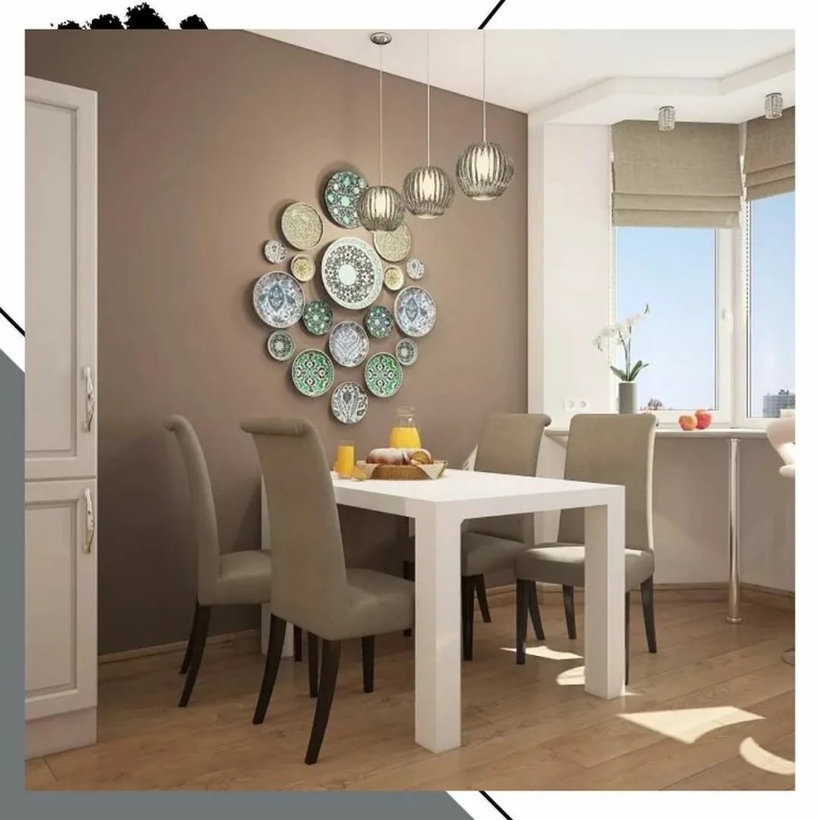 Обеденная зона у стены