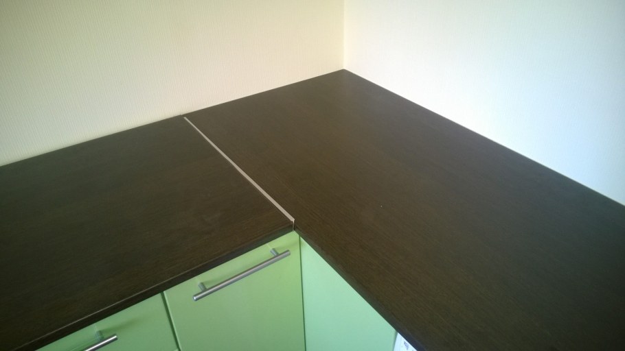 Столешница HPL угловое соединение