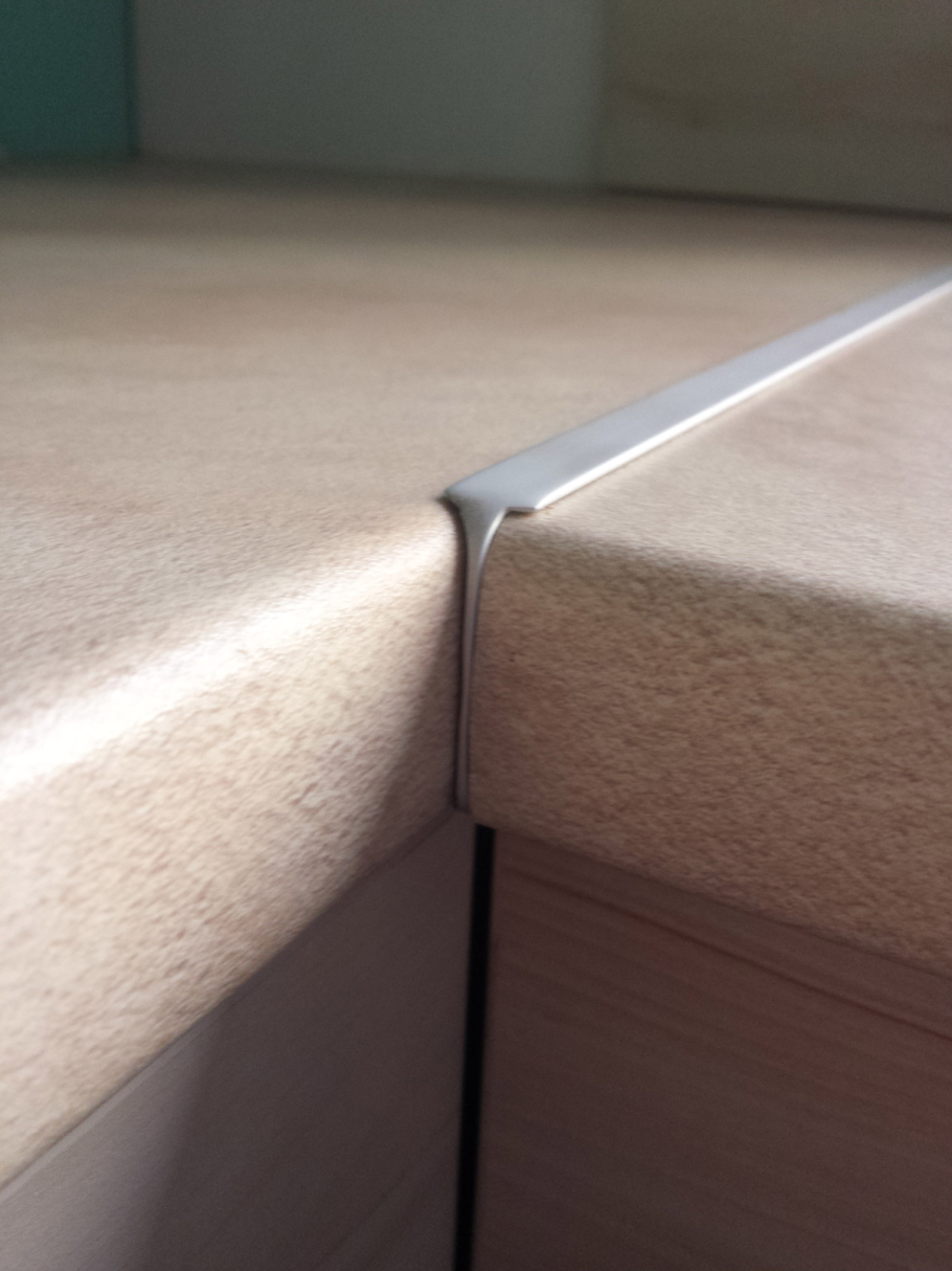 Стык столешницы еврозапил