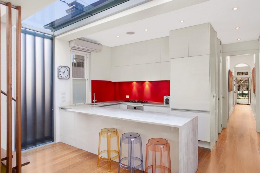 Кондиционер в кухне гостиной