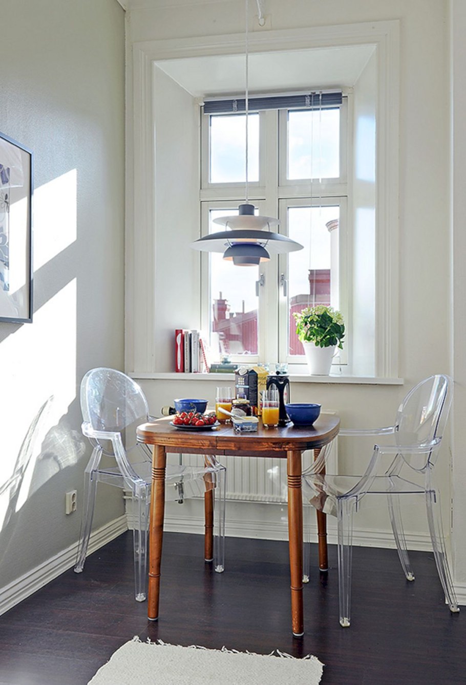 Прозрачные стулья в интерьере