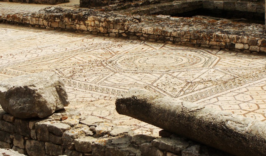 Древняя плитка