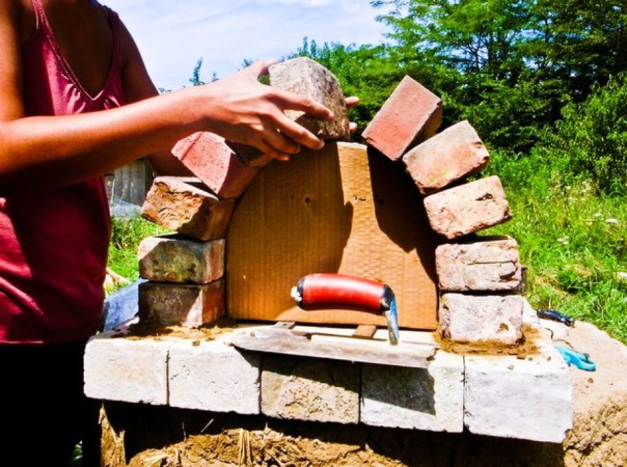 Печка для сада из кирпича