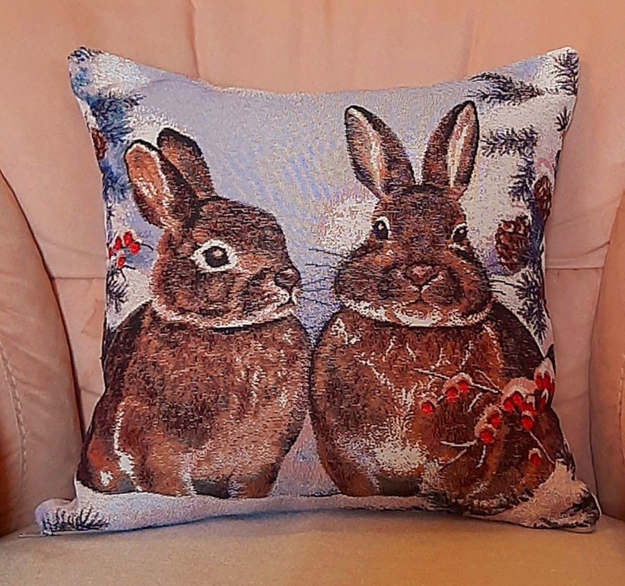 Декоративные гобеленовые наволочки в интерьере