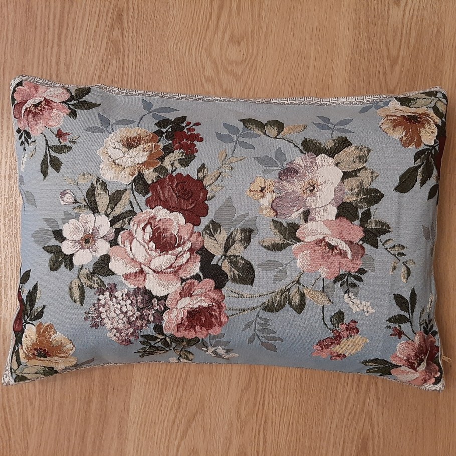 Декоративные подушки из гобелена