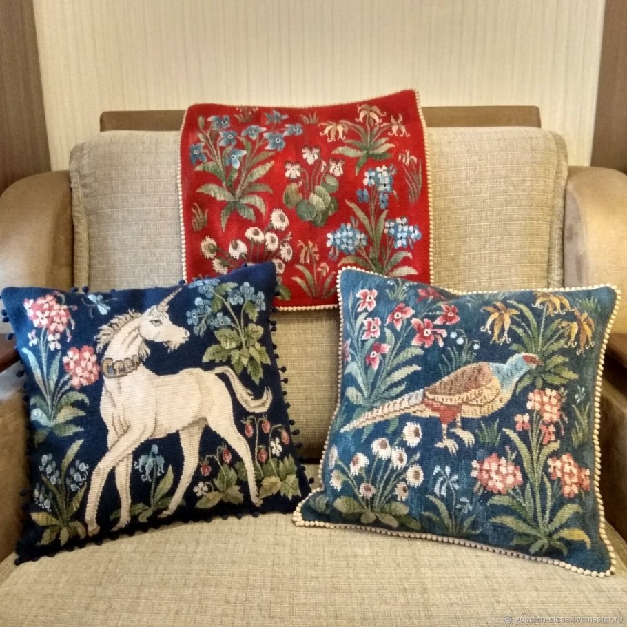 Подушки гобеленовые декоративные