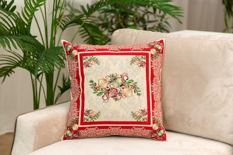 Гобеленовые подушки в интерьере фото