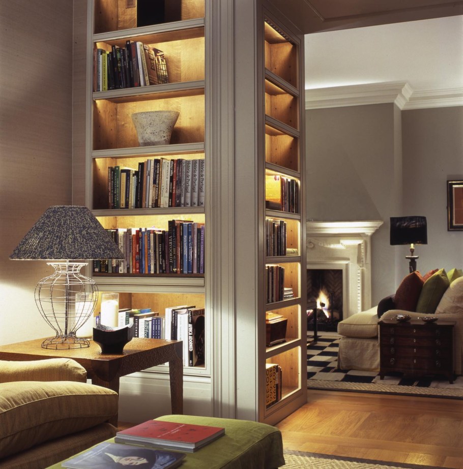 Книжные стеллажи в интерьере