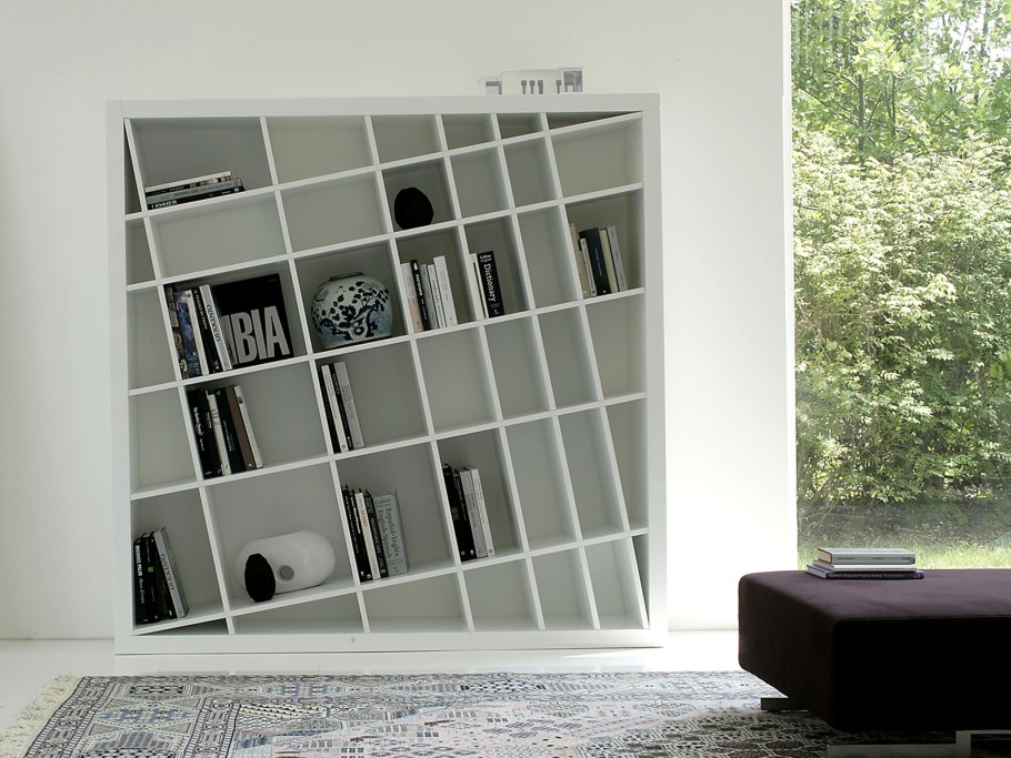 Книжный шкаф дизайнерский