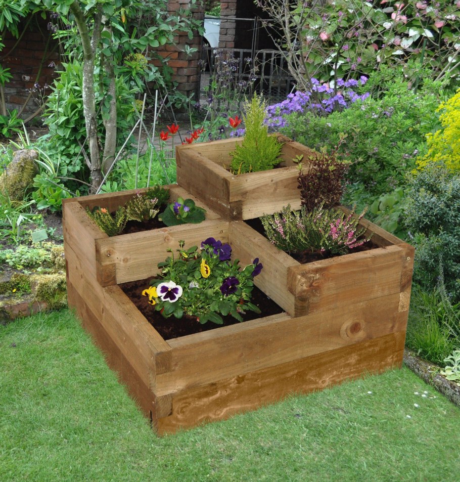Клумба деревянная многоярусная