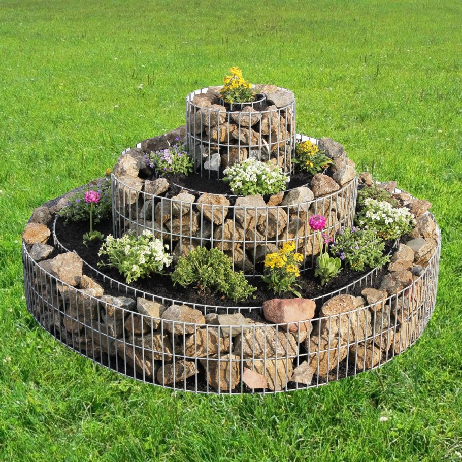 Клумба из камней