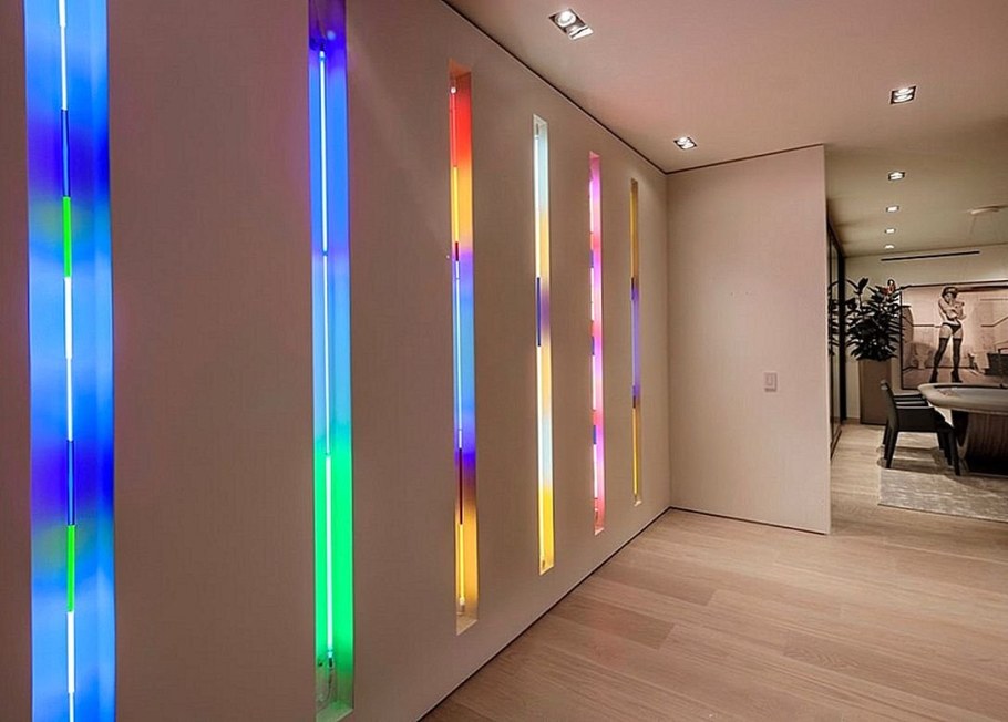 Подсветка стены