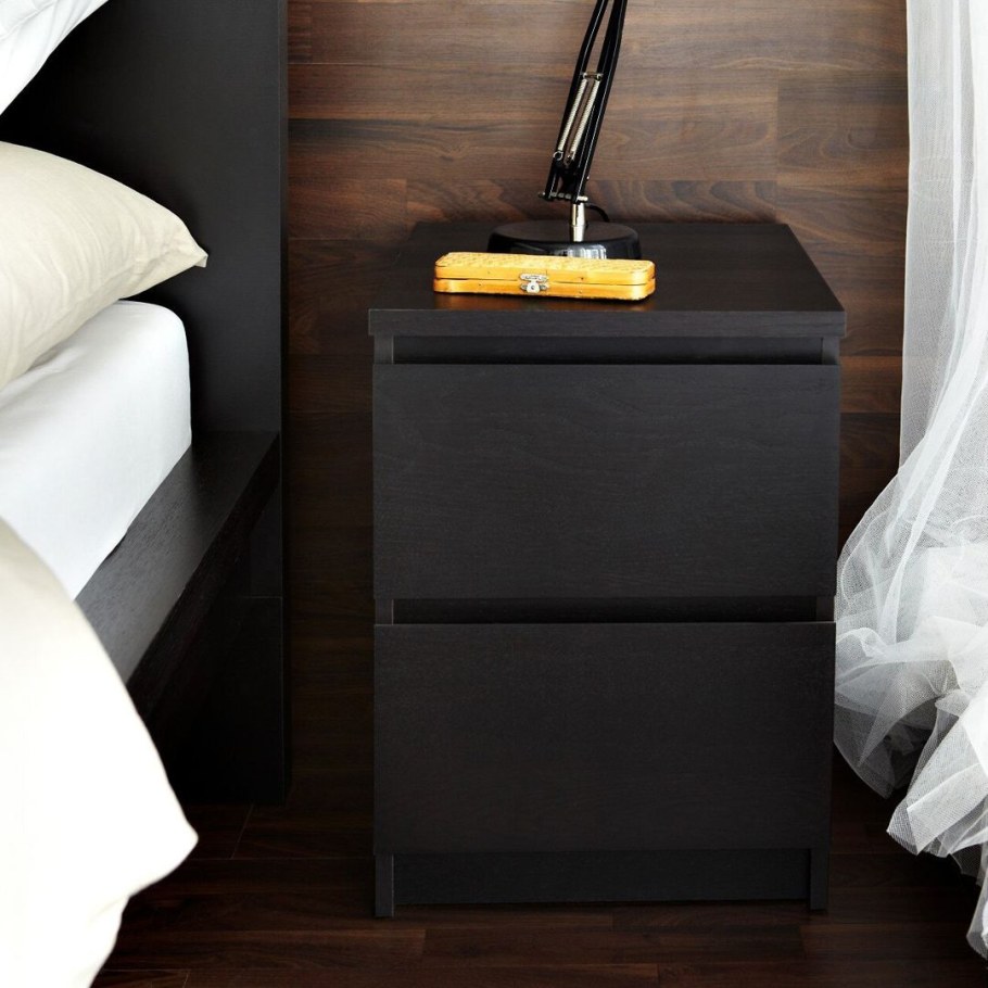 Тумбочка прикроватная икеа МАЛЬМ