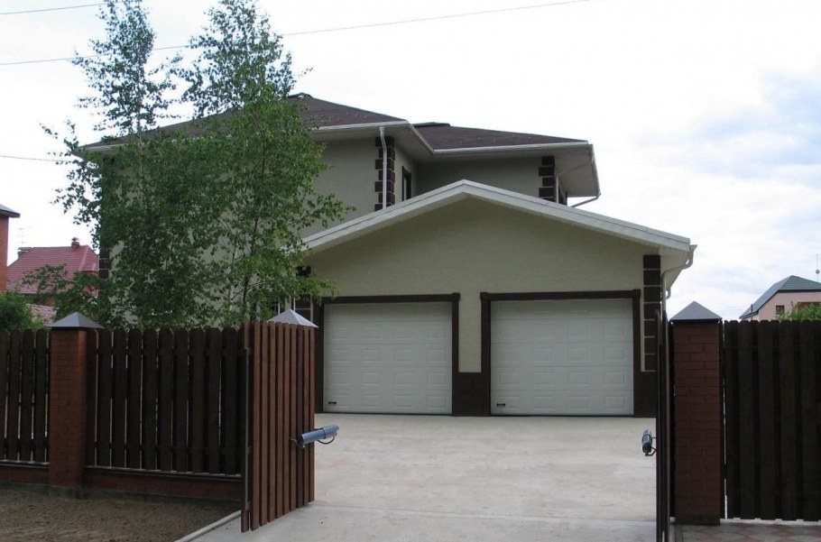 Гараж на участке