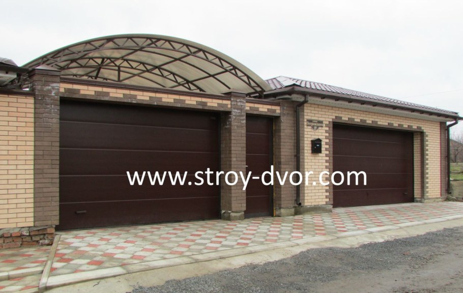 Красивые ворота в гараж
