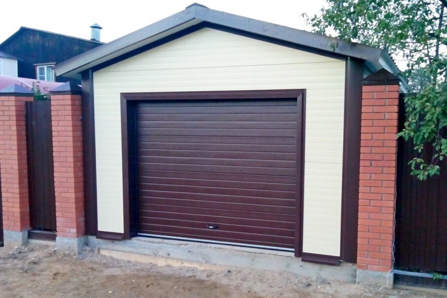 Гараж из профнастила