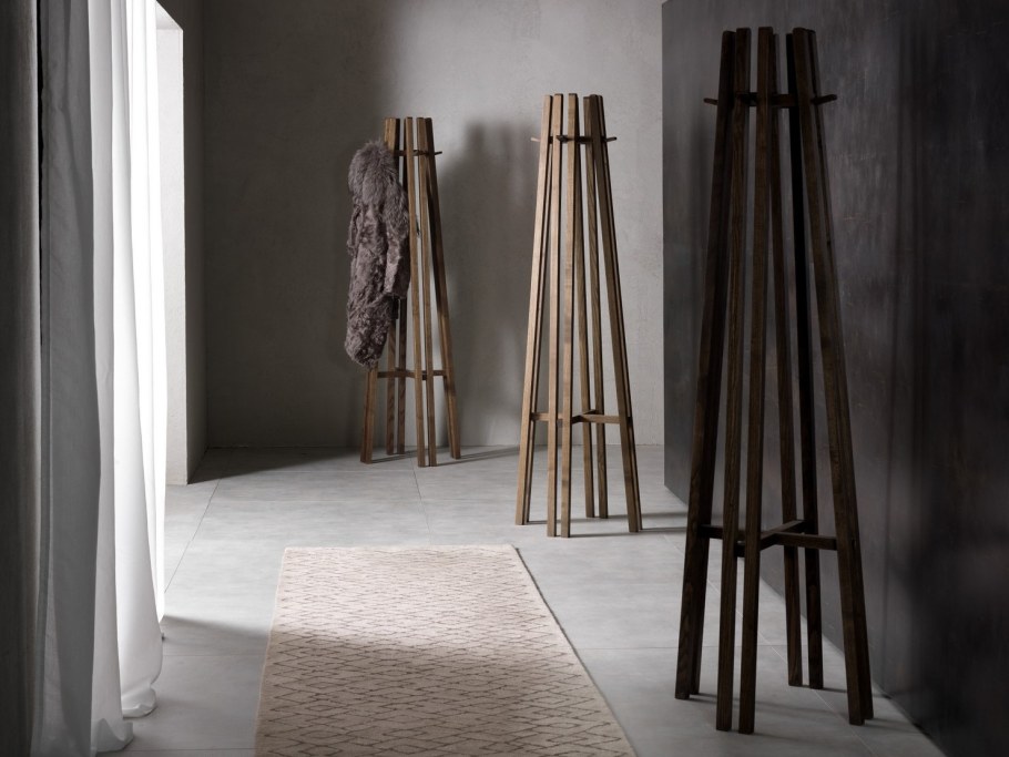 Итальянская вешалка kali фабрики Paccini e Cappellini