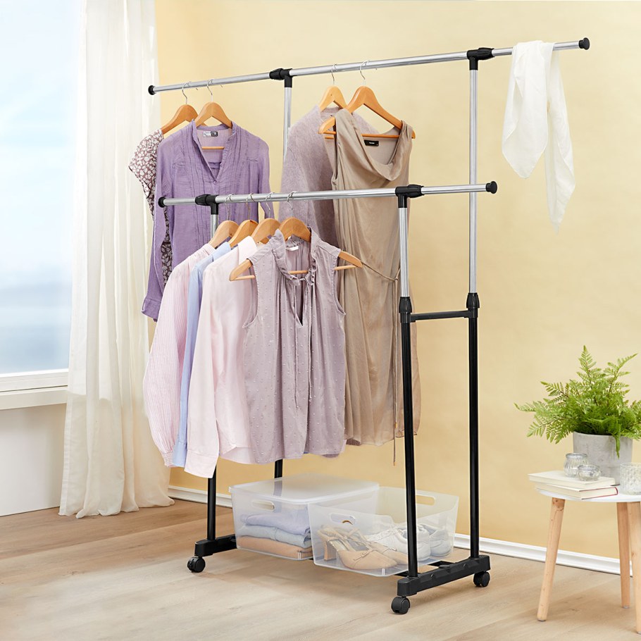 Вешалка для вещей напольная