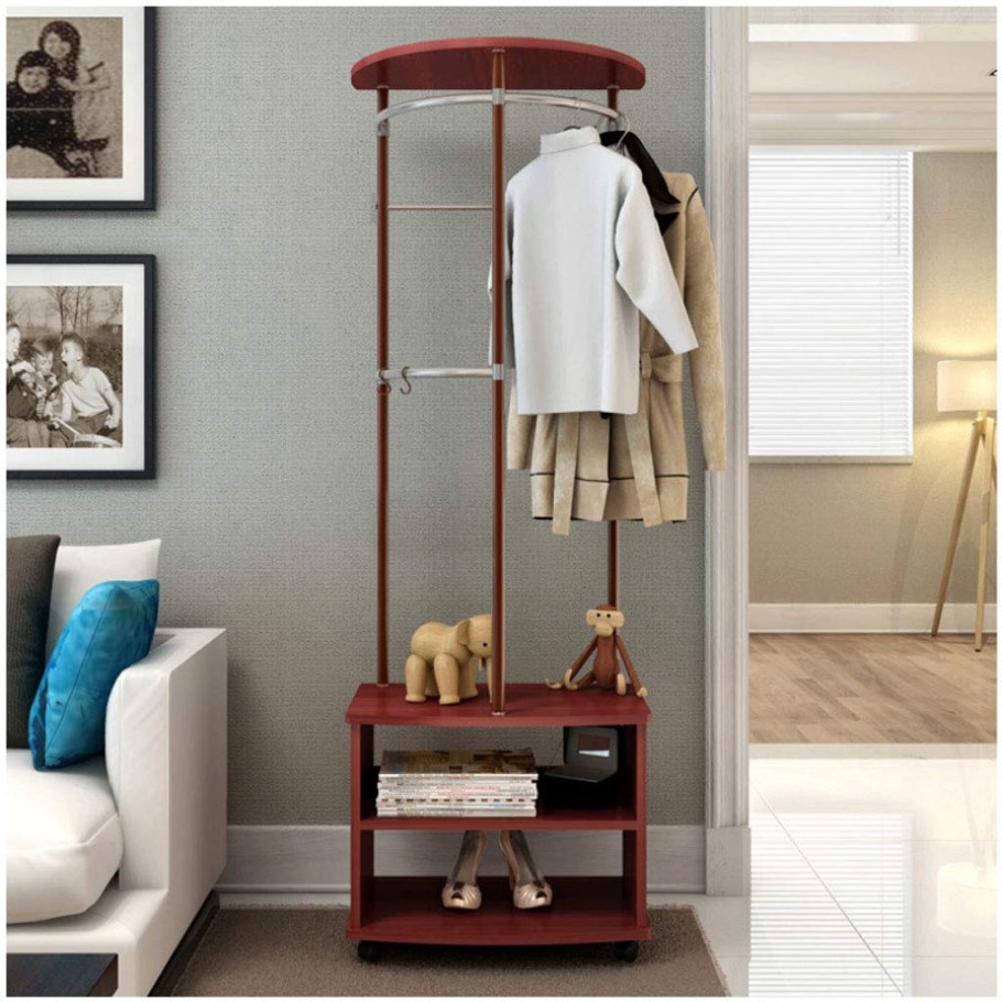 Стойка для одежды в прихожую