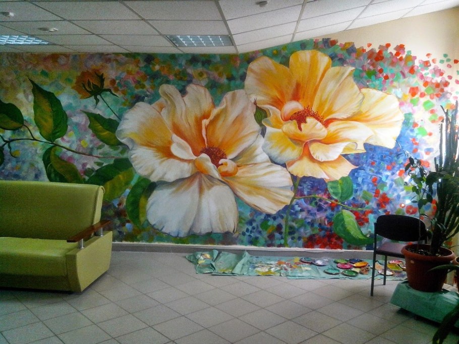 Роспись стен цветы
