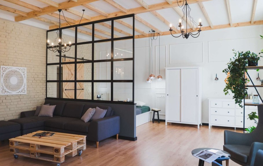 Перегородка для зонирования в стиле лофт