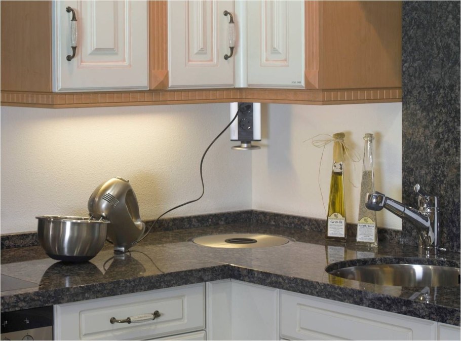 Накладные розетки для кухни