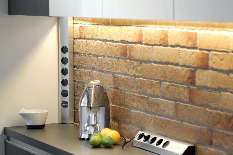 Накладные розетки для кухни на фартук