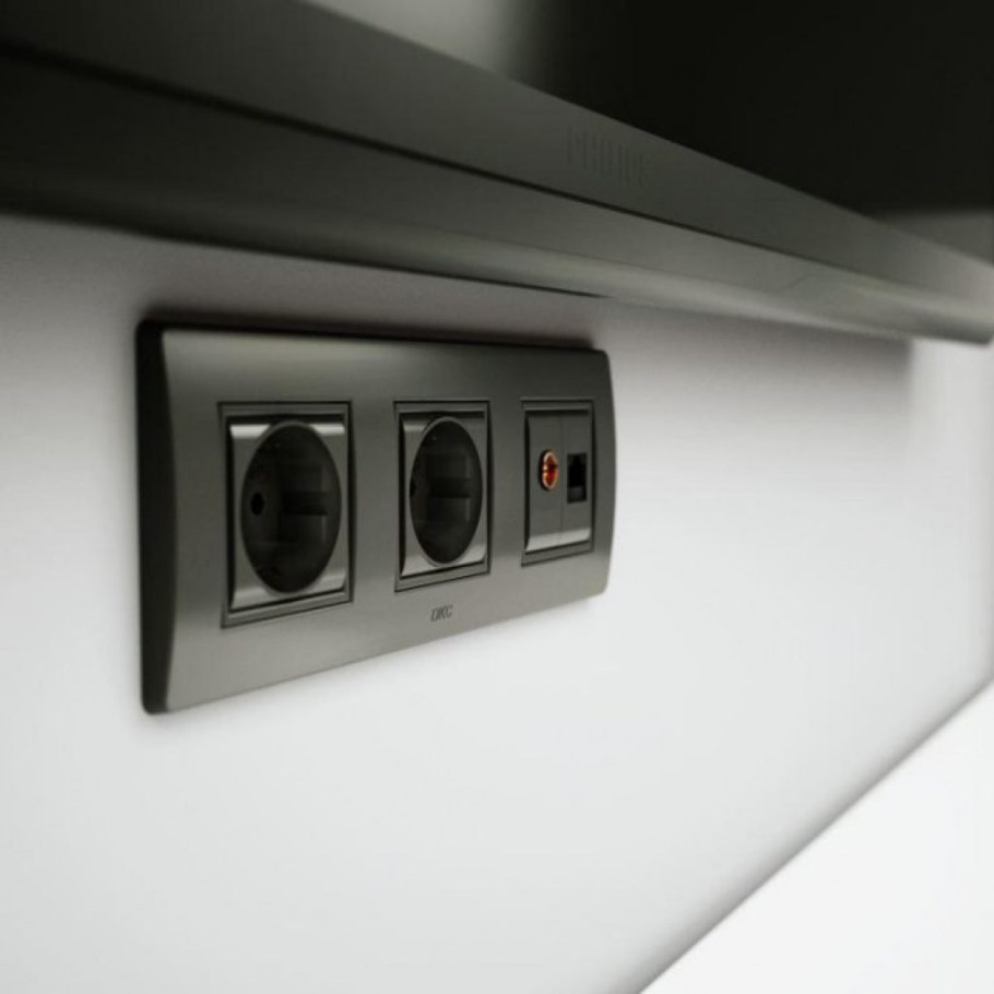 Розетка Шуко