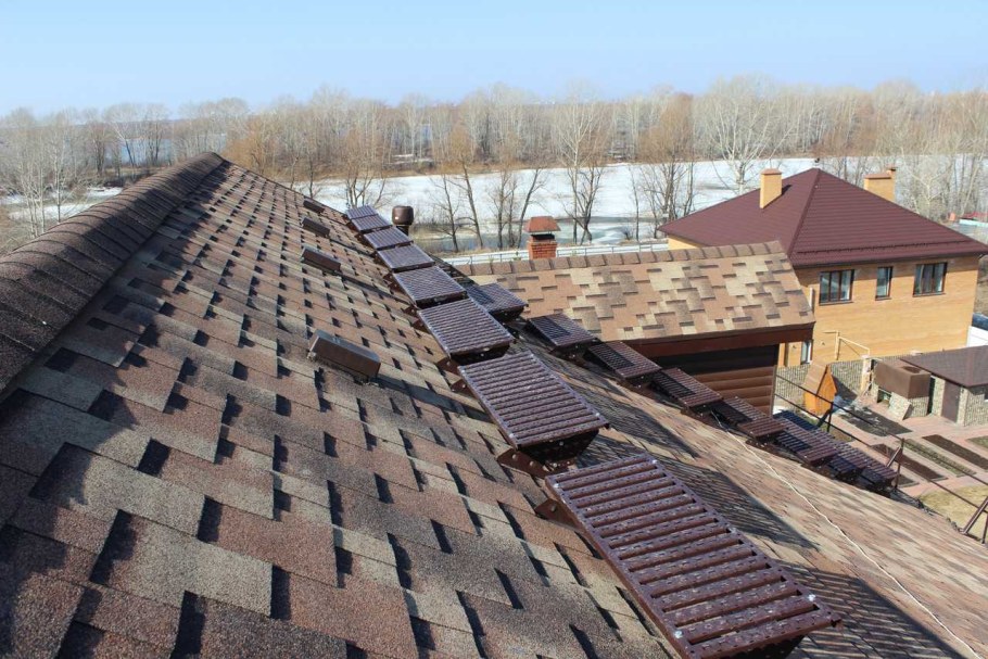 Монтаж гибкой кровли