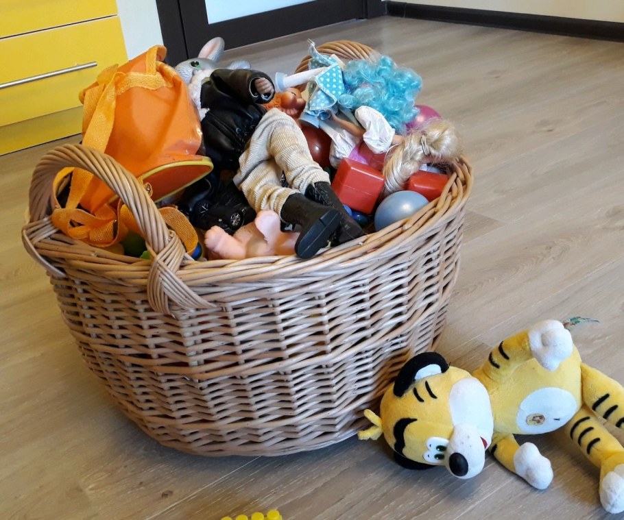 Плетеные корзины в интерьере