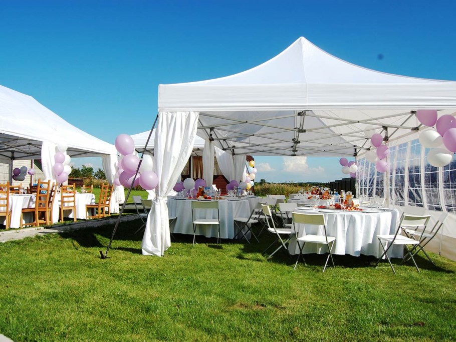 Банкет в шатре