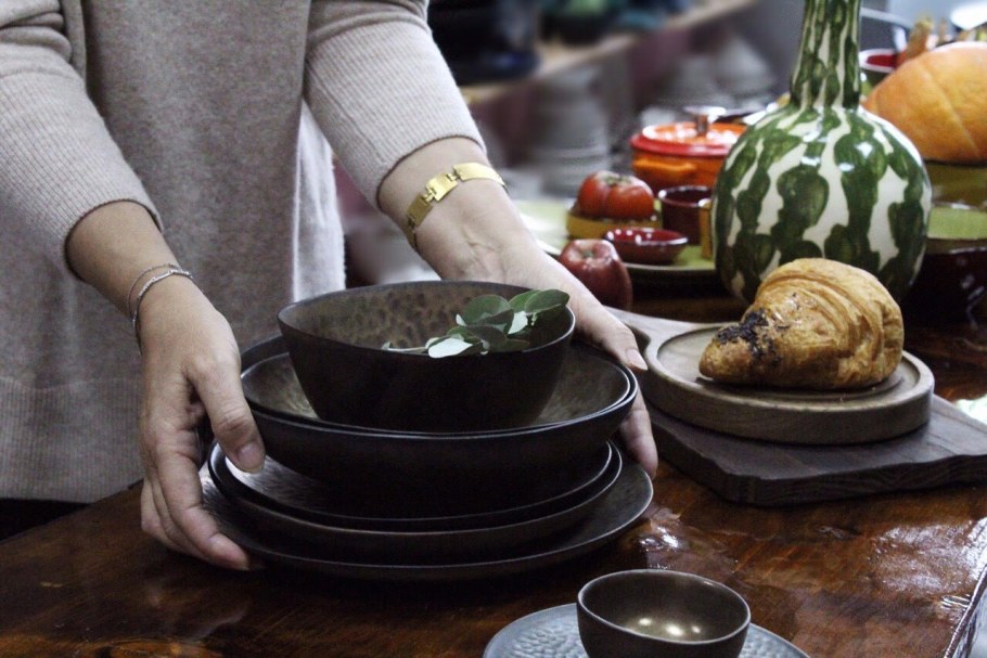 Модная посуда для сервировки