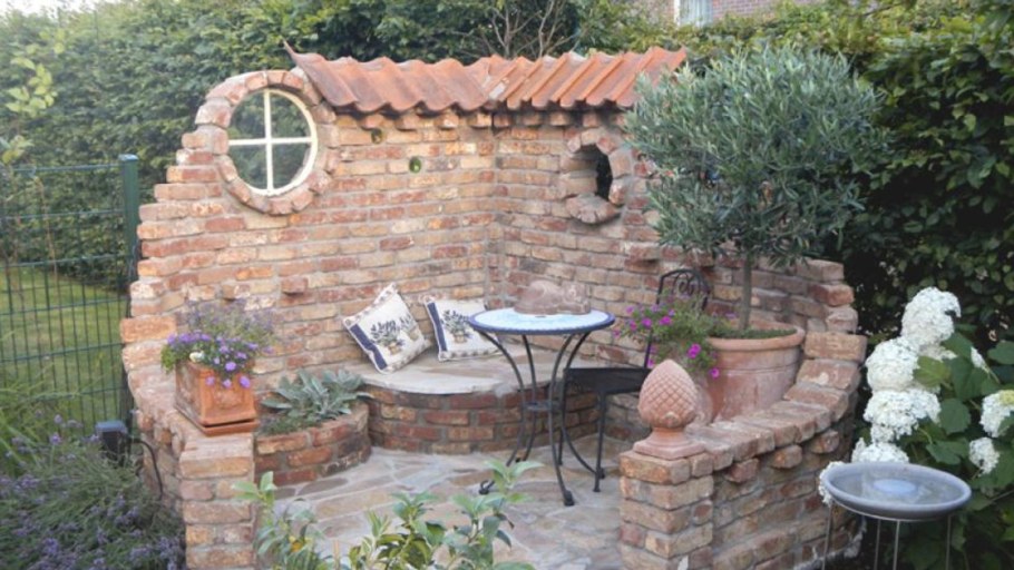 Декоративные руины в саду