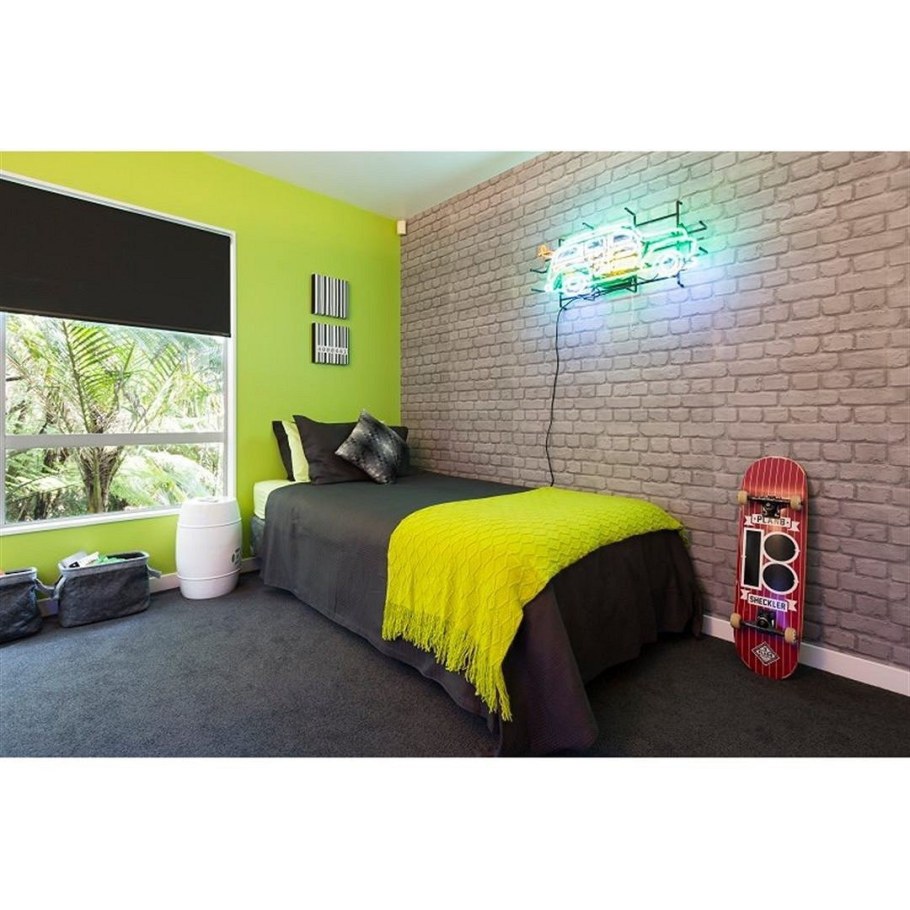 Стены в комнате подростка мальчика