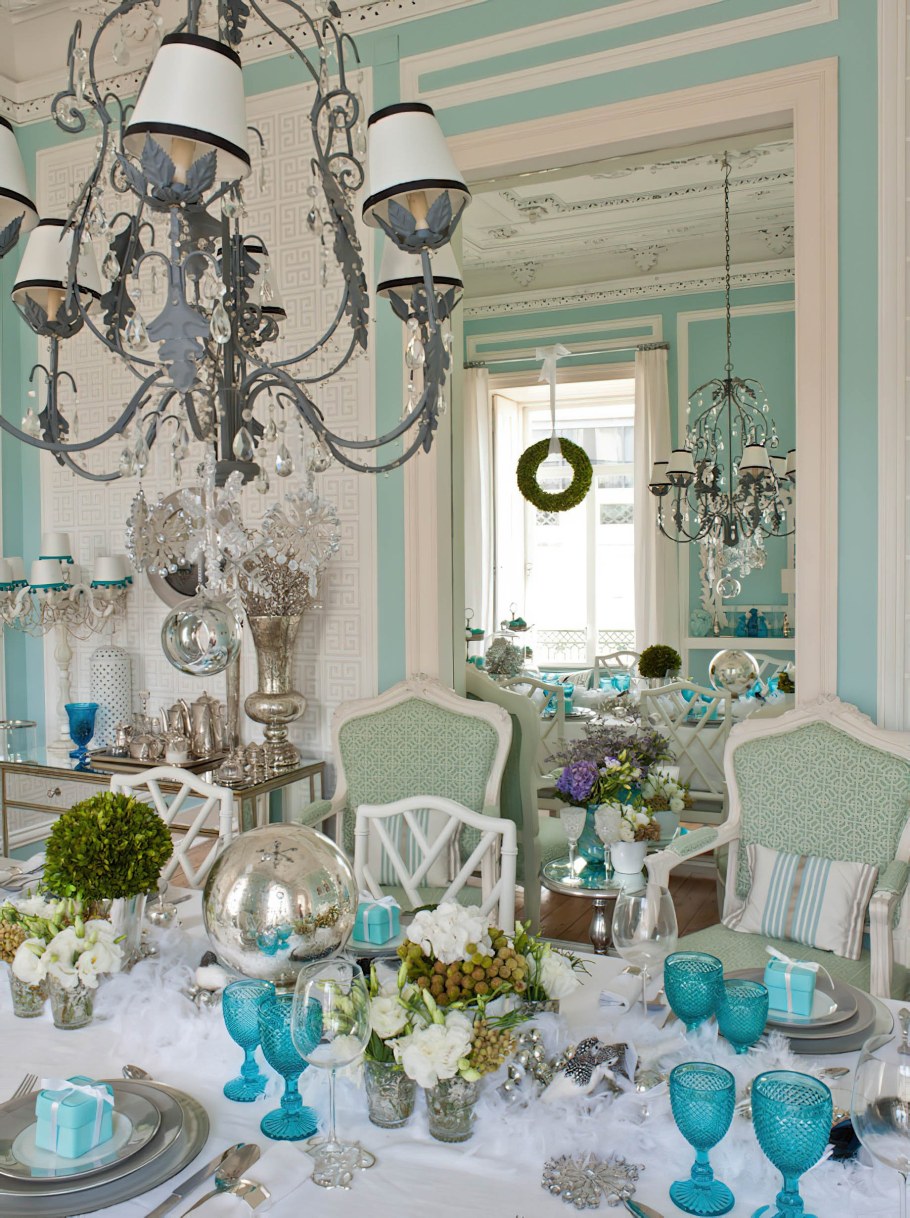 Новогодний декор в голубых тонах интерьер