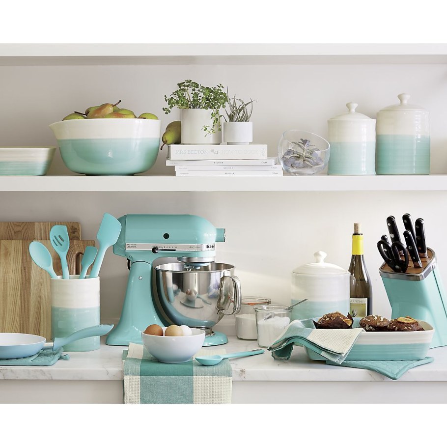 Бирюзовая посуда на кухню