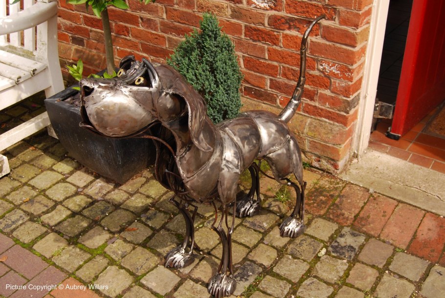 Кованые фигурки для сада