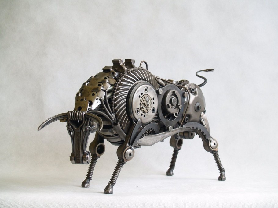 Фигурки из металлолома