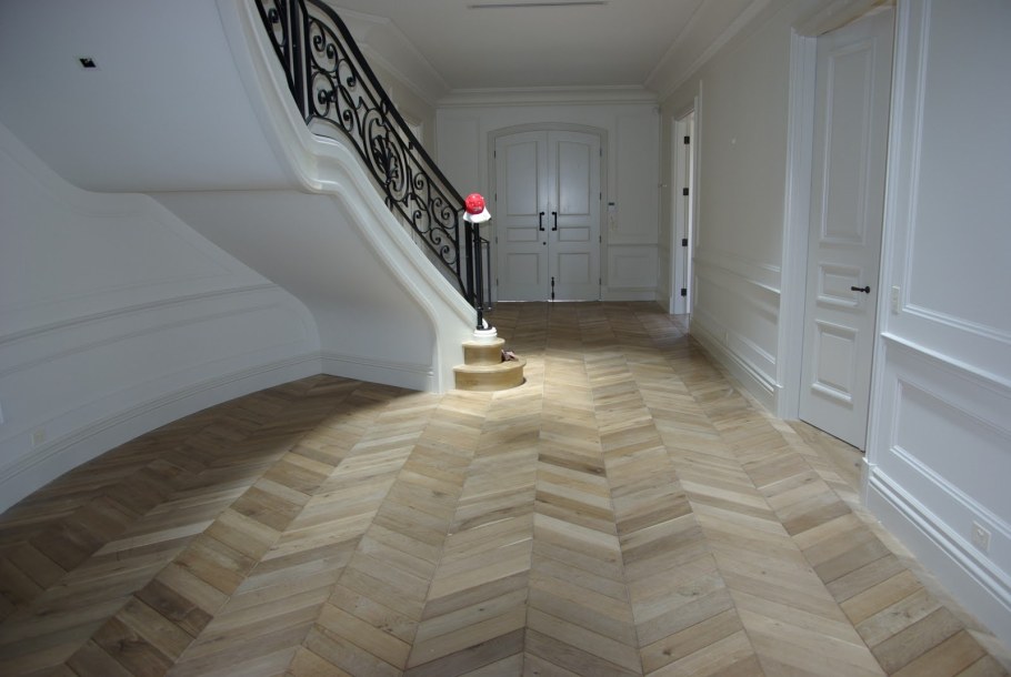 Циклевка паркета елочка