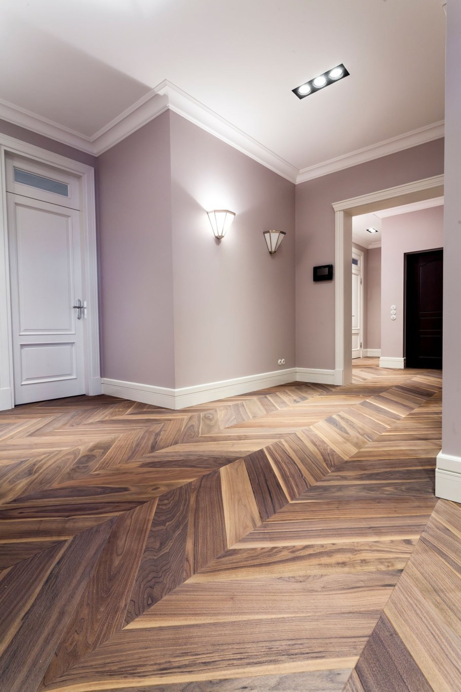 Ламинат елочкой в интерьере