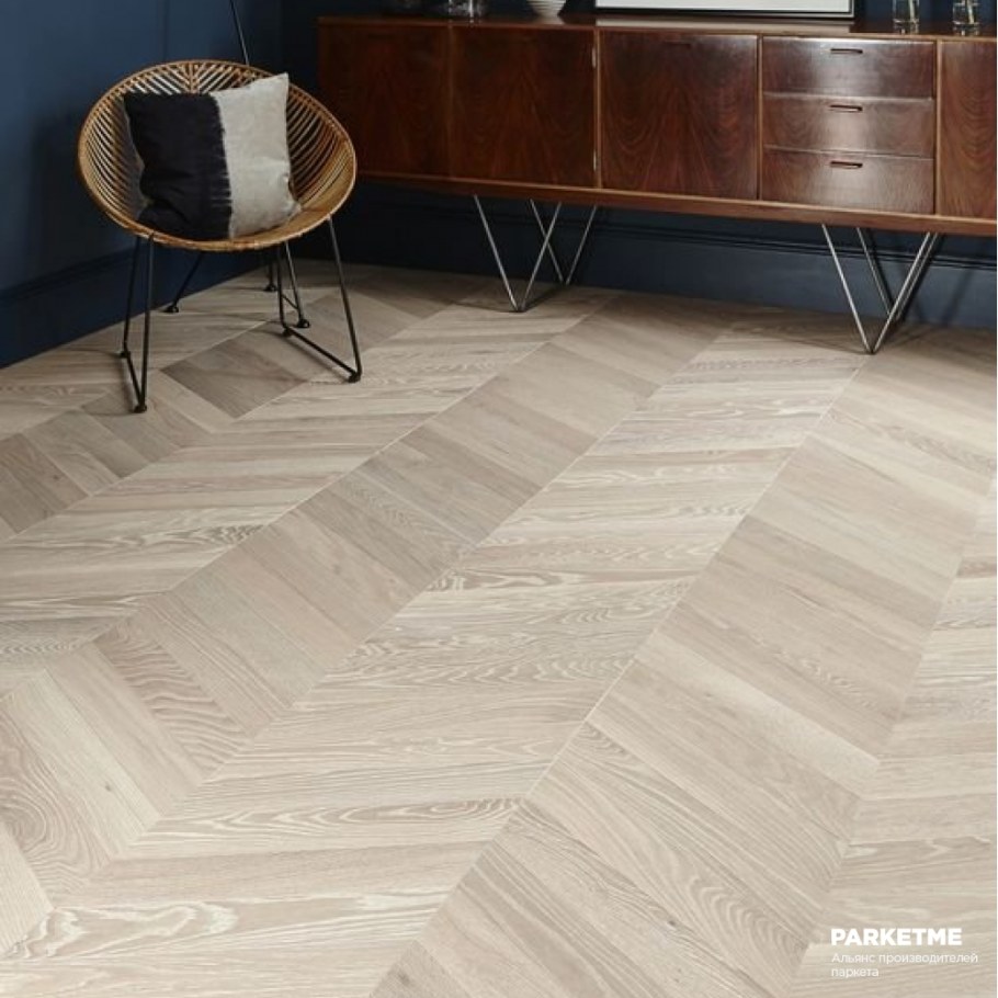 Французская елка паркет дуб Chevron (Шеврон)