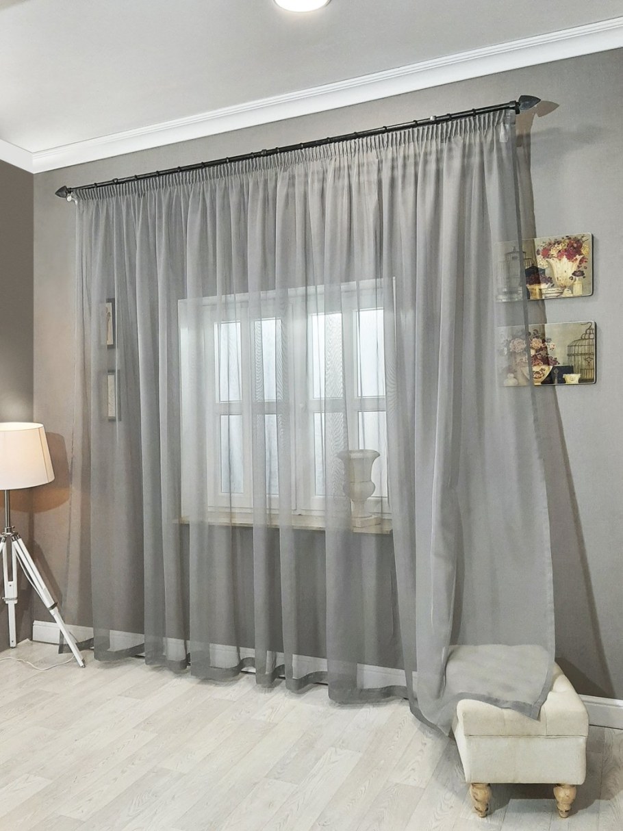 Серая тюль в интерьере