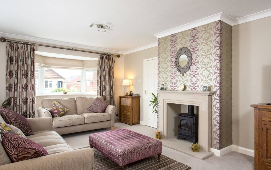 Камины в интерьере гостиной