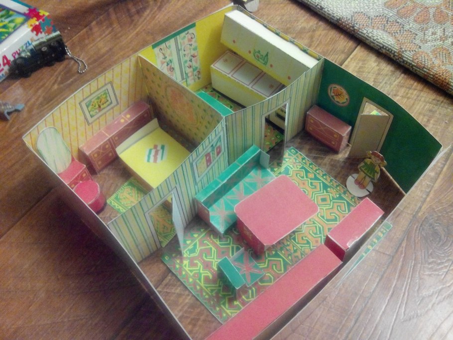 Макет комнаты из картона