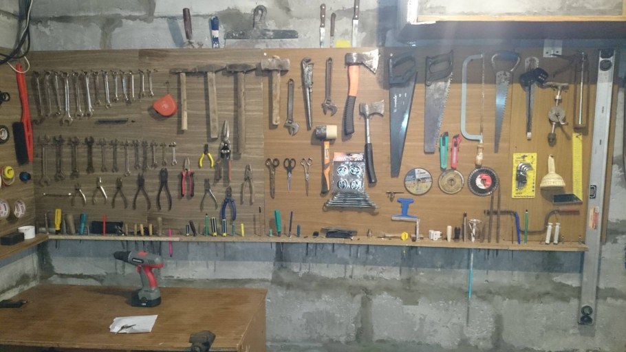 Полка в гараж