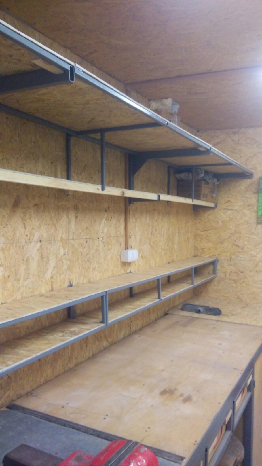 Полки в гараже